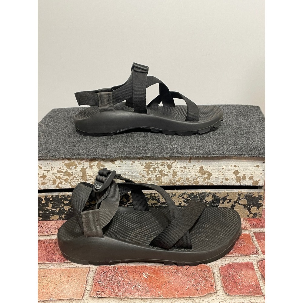 Chaco Z1 Classic Sandals Mens 9 Black Vibram Sole Hiking Water Shoes J105375
